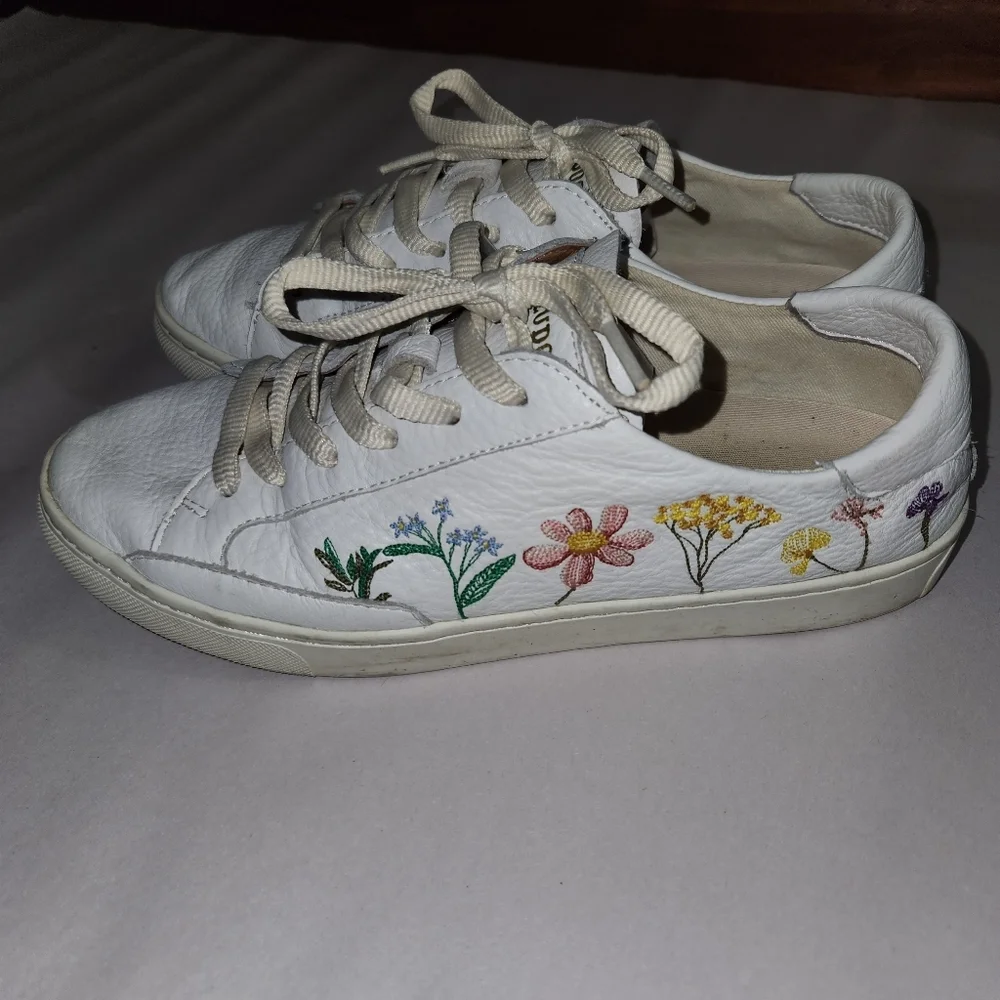 Soludos leather floral white sneakers Sz 8